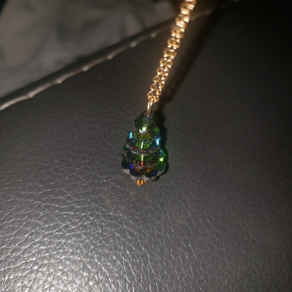 CRYSTAL LIKE Christmas TREE NECKLACE EUC - Picture 3 of 6